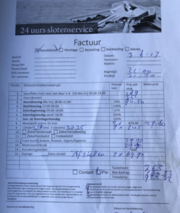 malafide slotenmaker Factuur van 24-uurs slotenservice met handgeschreven totalen.