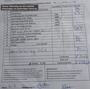 malafide slotenmaker Handgeschreven factuur van slotenmaker met aantekeningen.